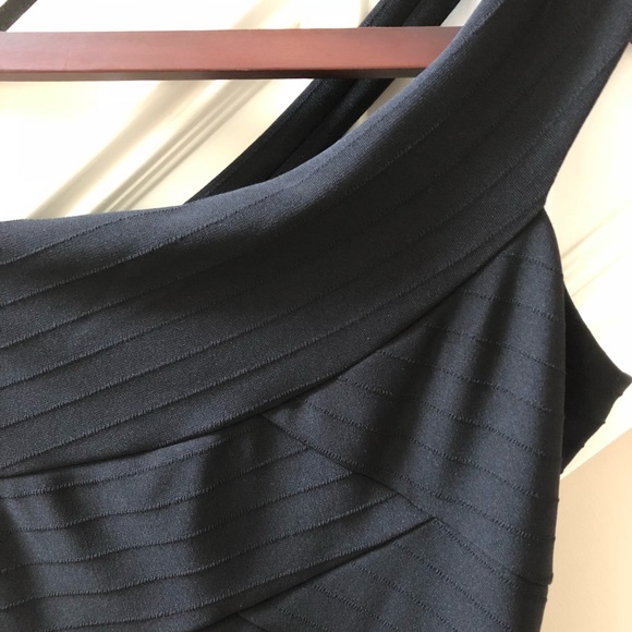 💃🏼💃🏼One shoulder little black dress - Picture 3 of 7